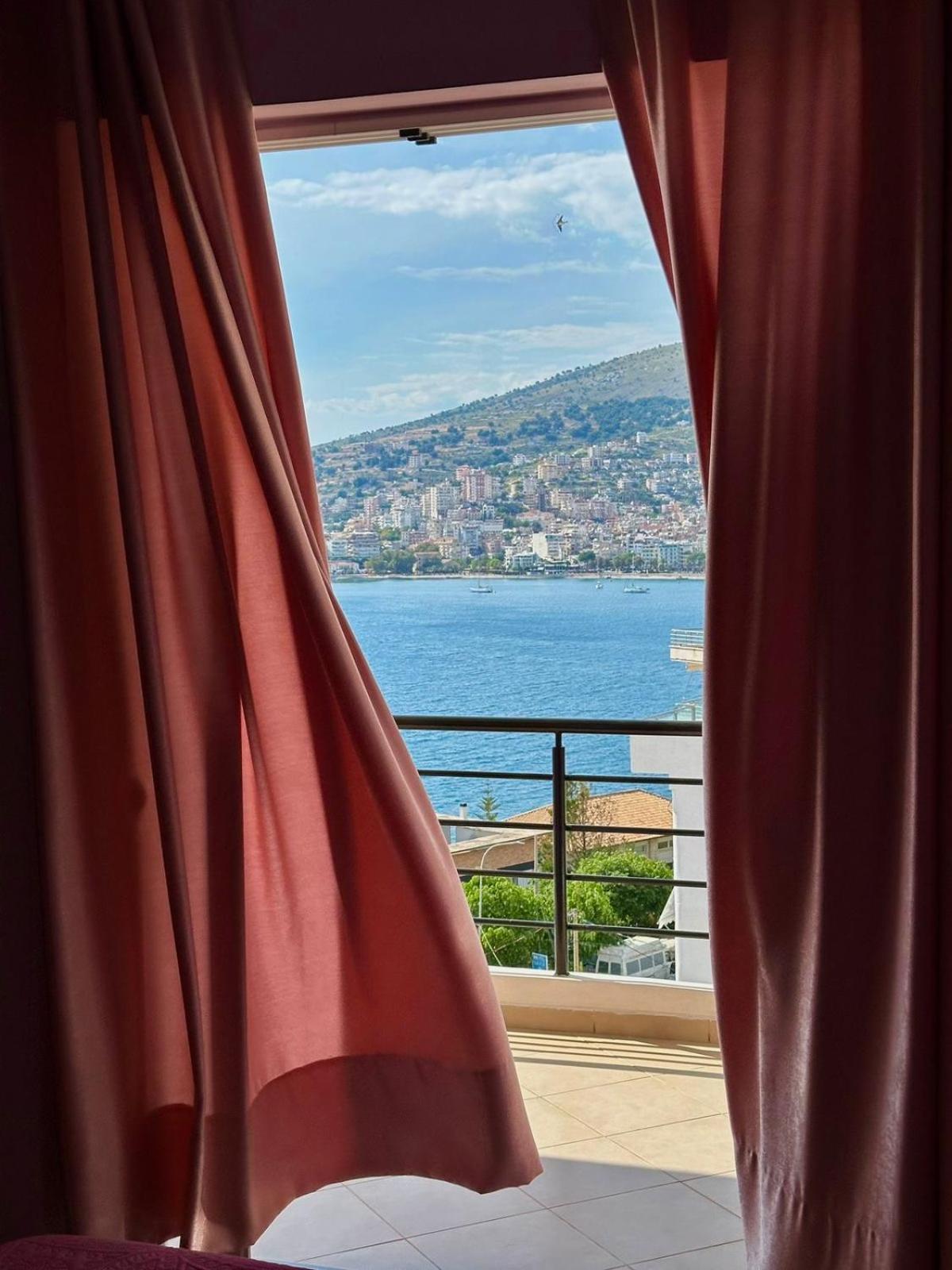 Esmeralda Apartaments Sarande Bagian luar foto