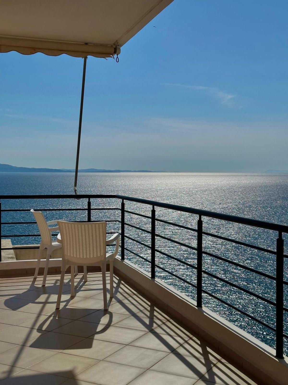 Esmeralda Apartaments Sarande Bagian luar foto
